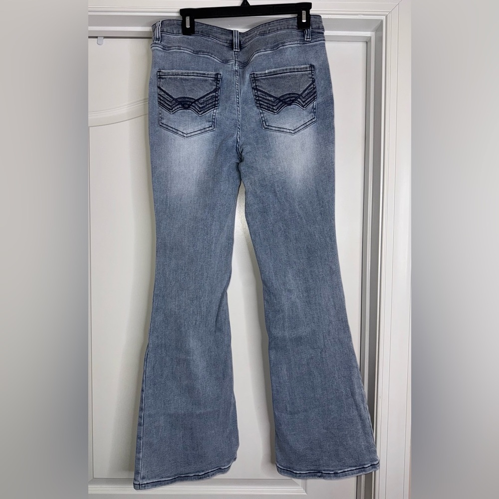 Idyllwind Light Blue Flare Jeans - Wide Leg - Picture 5 of 9